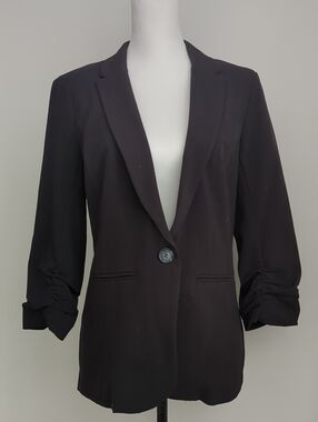 XOXO Black Single-Button Ruched-Sleeve Blazer